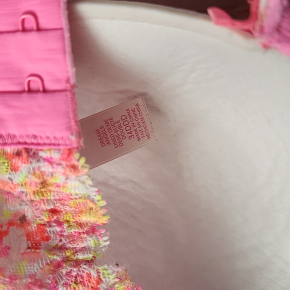 Victoria's Secret Bra - Picture 3 of 3